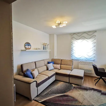 Apartman Apartment Liznjan